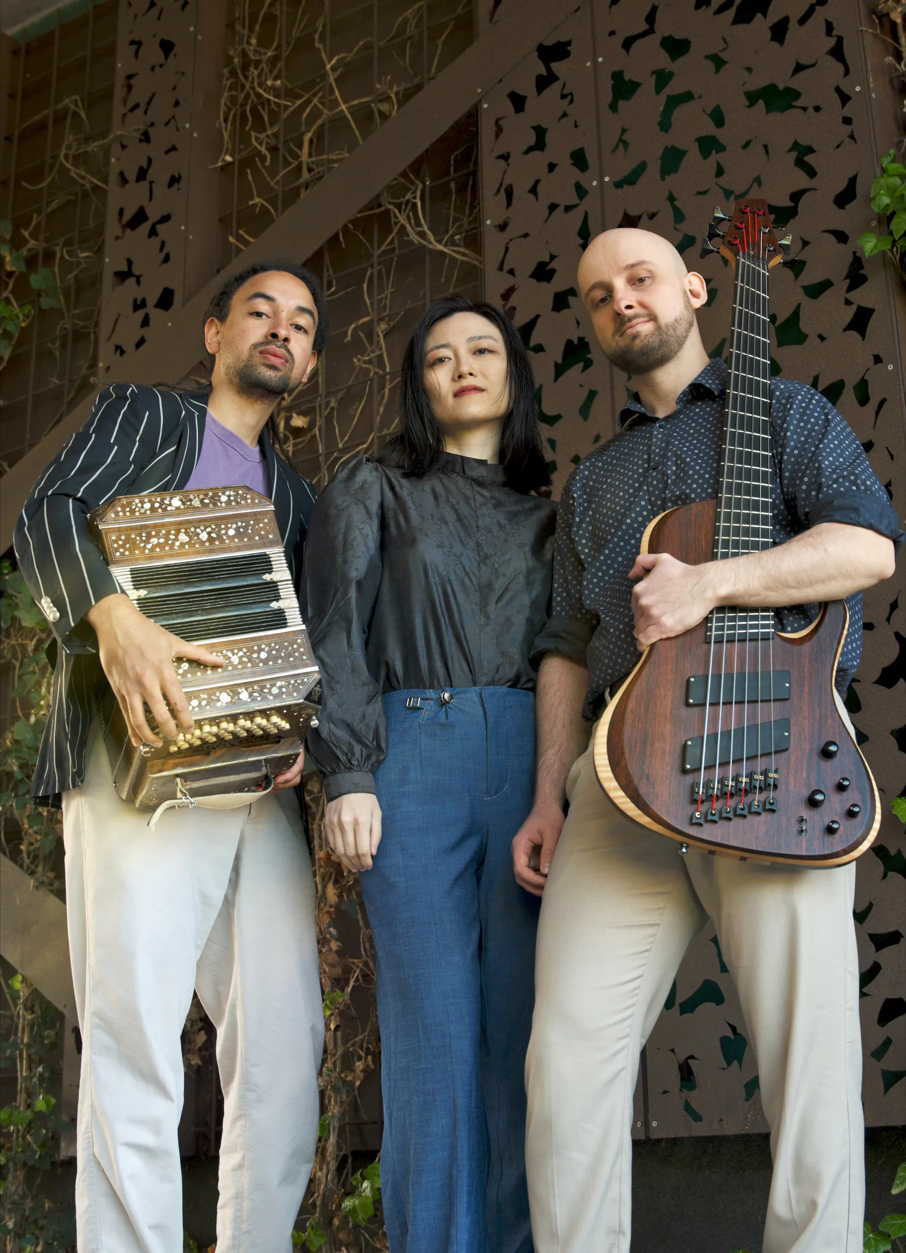 Foto der Band „Lenore Huang Trio“